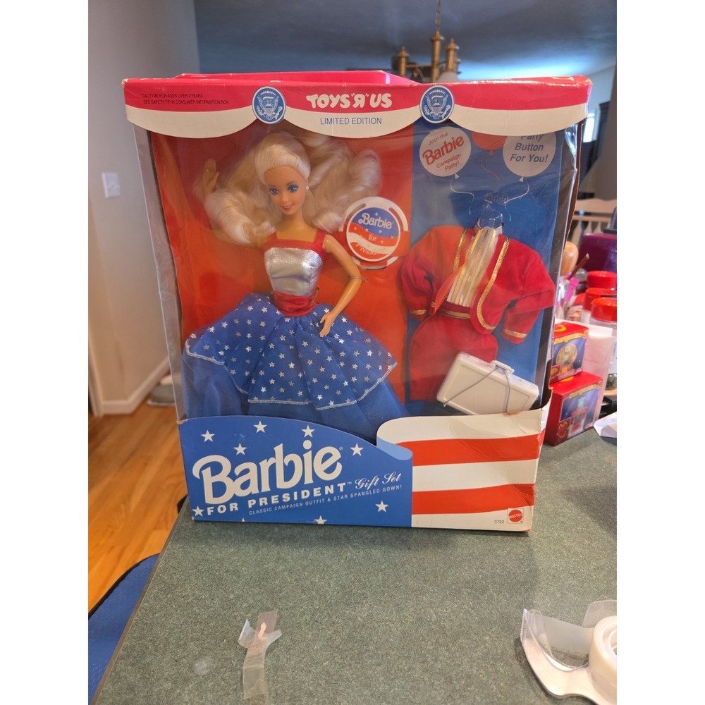 1991 Barbie for President Gift Set Toys R Us Limited Edition NRFB Vintage Mattel